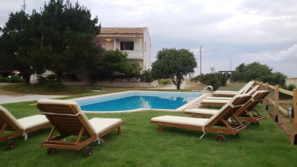 Elli Beach Apartments And Studios Almiros Beach الغرفة الصورة